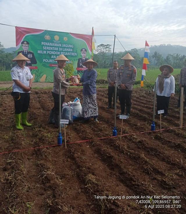 Kegiatan Penanaman Jagung Serentak di Lahan Ponpes An-Nur Gunungtawang